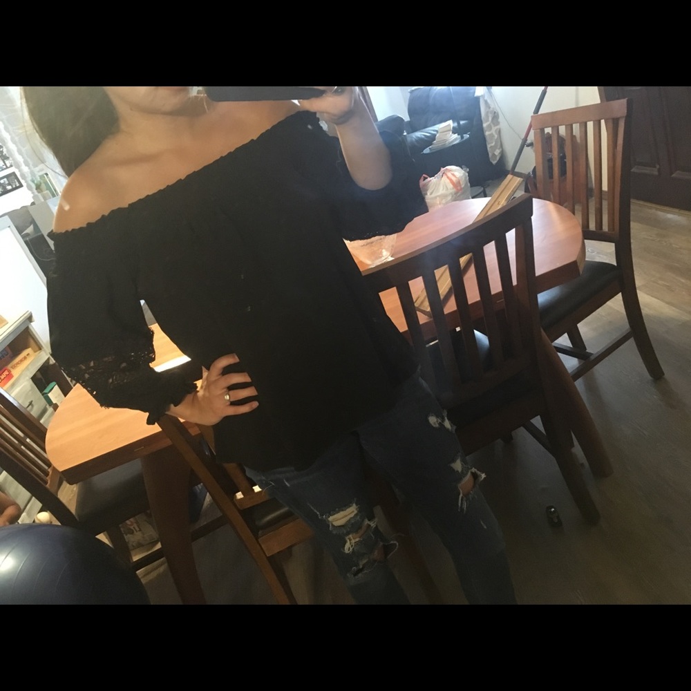 Off the shoulder blouse - Picture 2 of 5